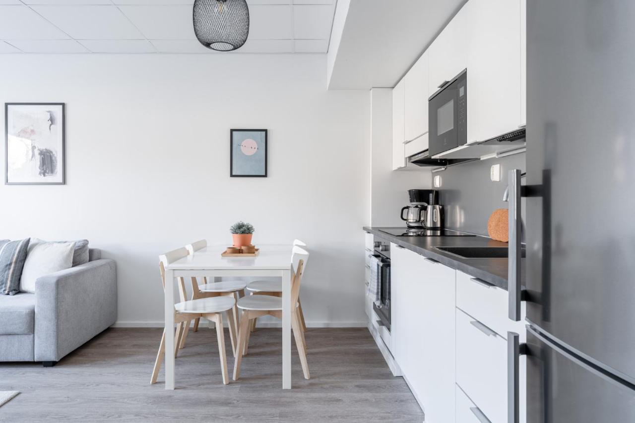 Modern 2Br Apartment With Balcony & Central Location - Hosted By 2Ndhomes ตัมเปเร ภายนอก รูปภาพ